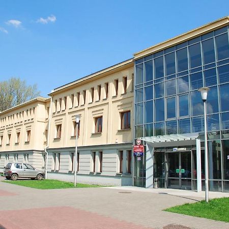 Osrodek Innowacja Забже Екстериор снимка