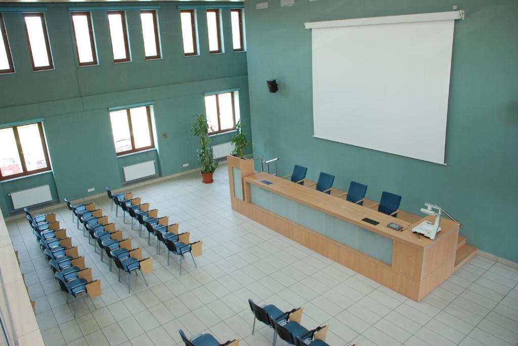 Osrodek Innowacja Забже Екстериор снимка